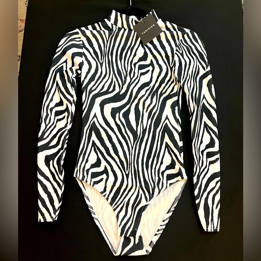 NWT🦓 ZEBRA Onsie Bodysuit size 6, by Parisian